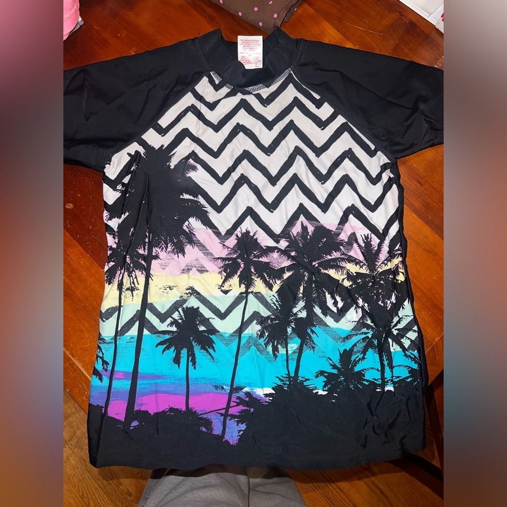 Super lightweight, sun guard , swim shirt